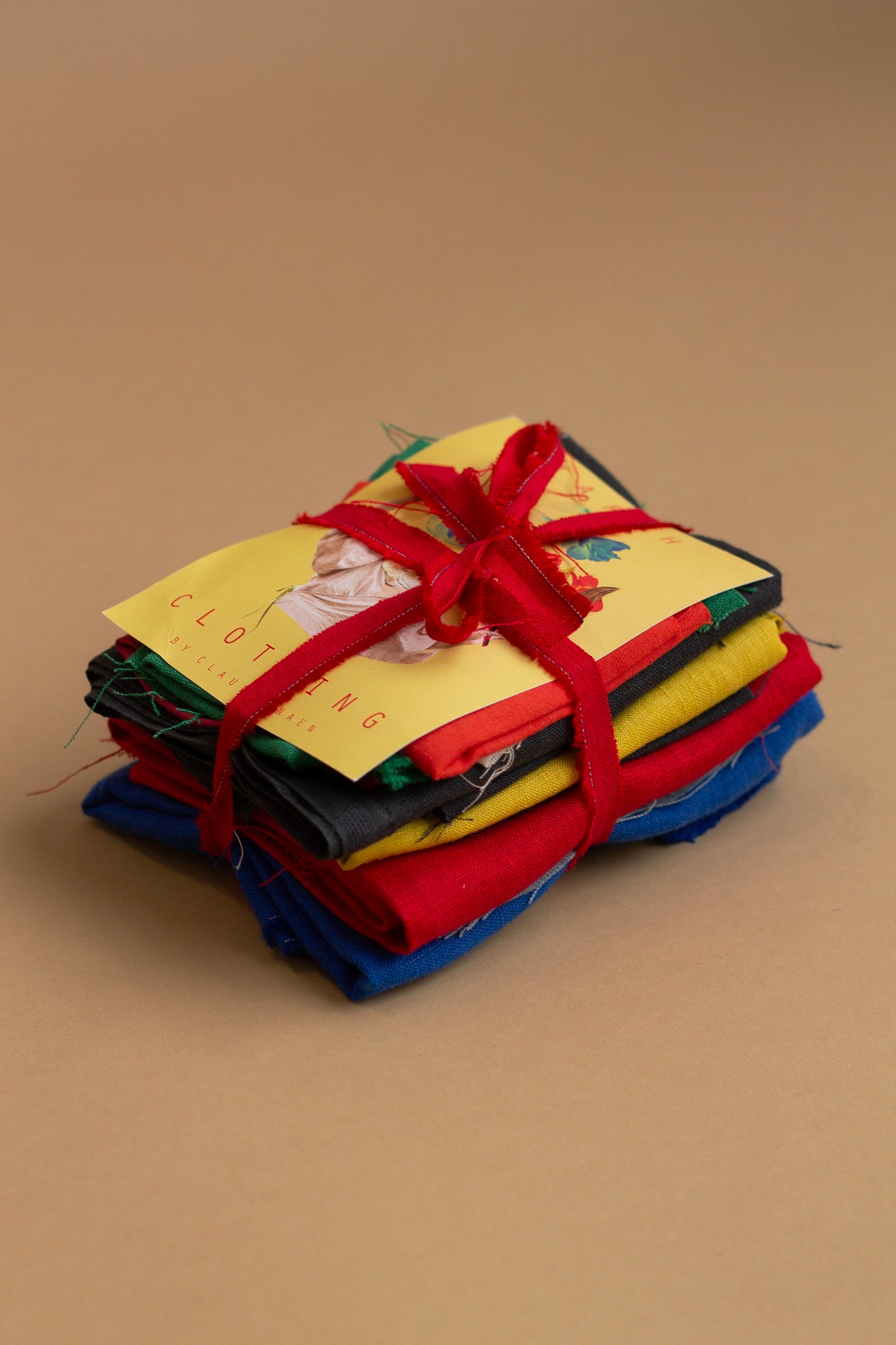 Scrap Bundle - 'Plain' Linen/Cotton 400g