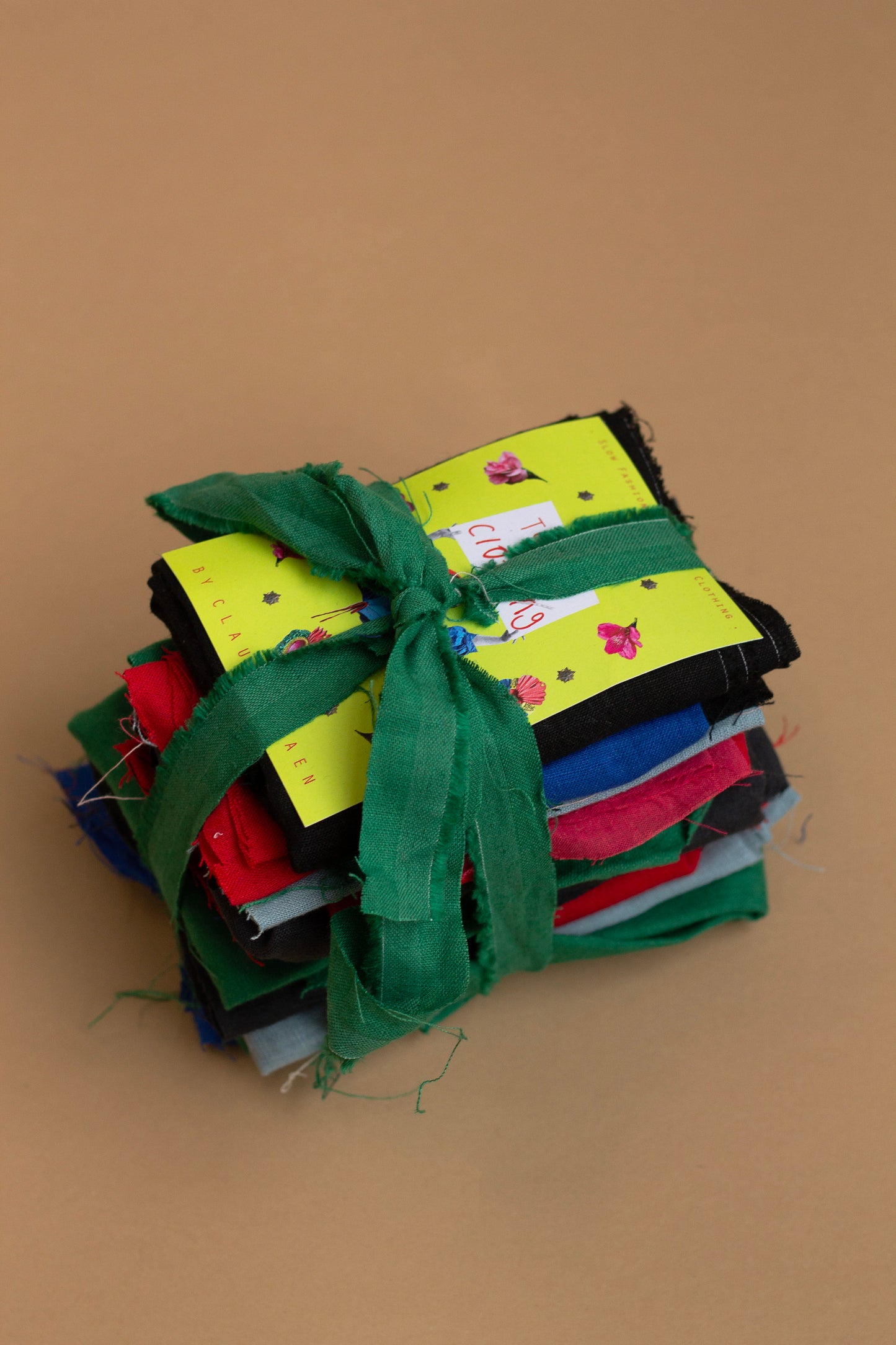 Scrap Bundle - 'Plain' Linen/Cotton 800g